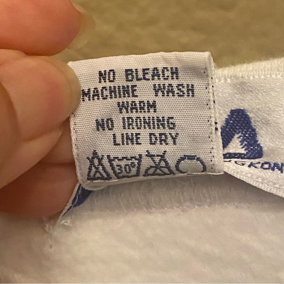 Vintage FILA White Sweatshirt Size XL-Unisex-Made in Hong Kong - Picture 6 of 6